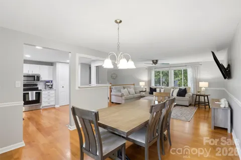 $585,000 | 6723 Rollingridge Drive, Charlotte, NC 28211