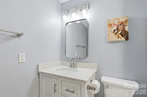 $585,000 | 6723 Rollingridge Drive, Charlotte, NC 28211