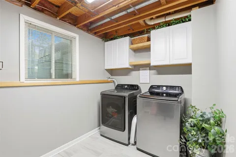 $585,000 | 6723 Rollingridge Drive, Charlotte, NC 28211