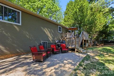 $585,000 | 6723 Rollingridge Drive, Charlotte, NC 28211