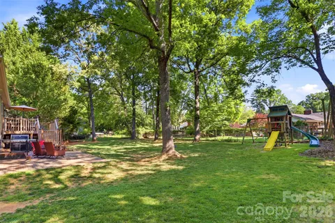 $585,000 | 6723 Rollingridge Drive, Charlotte, NC 28211