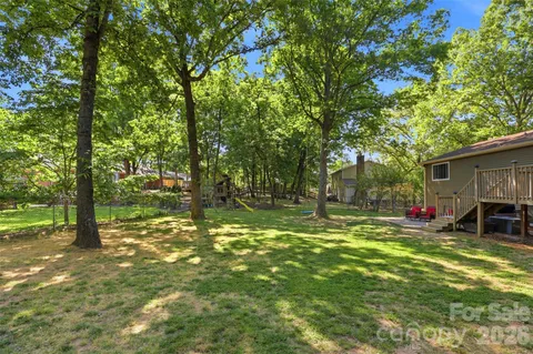 $585,000 | 6723 Rollingridge Drive, Charlotte, NC 28211