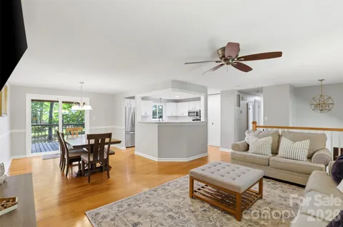 $585,000 | 6723 Rollingridge Drive, Charlotte, NC 28211
