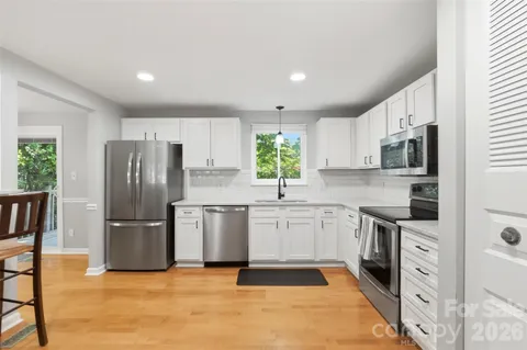 $585,000 | 6723 Rollingridge Drive, Charlotte, NC 28211