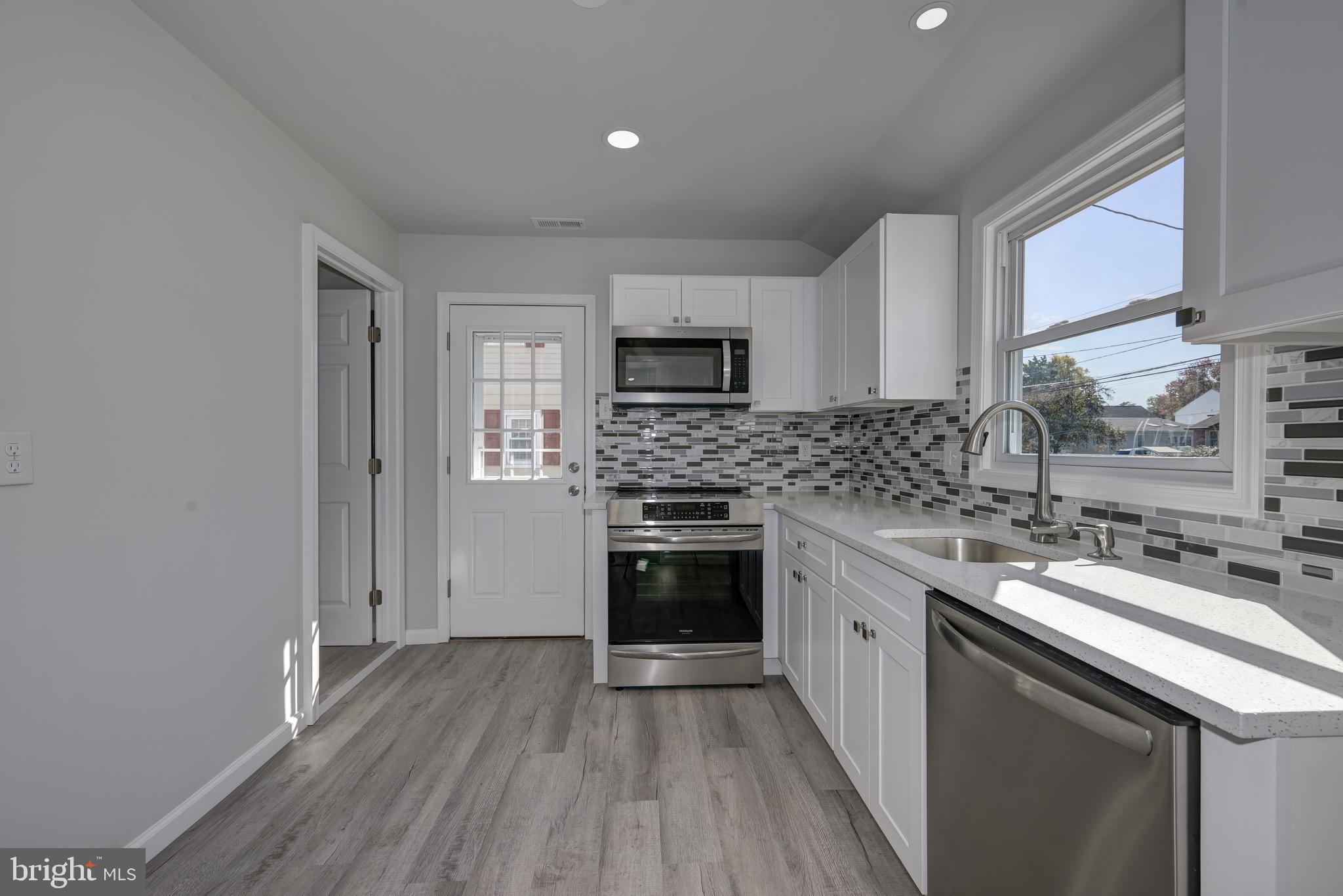 477 Buttonwood Avenue Maple Shade, NJ 08052 - Photo 12 of 32