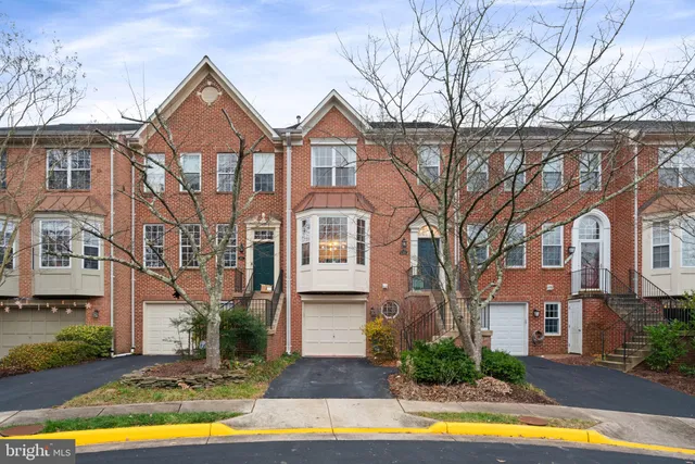 $775,000 | 6169 Windham Hill Run, Alexandria, VA 22315