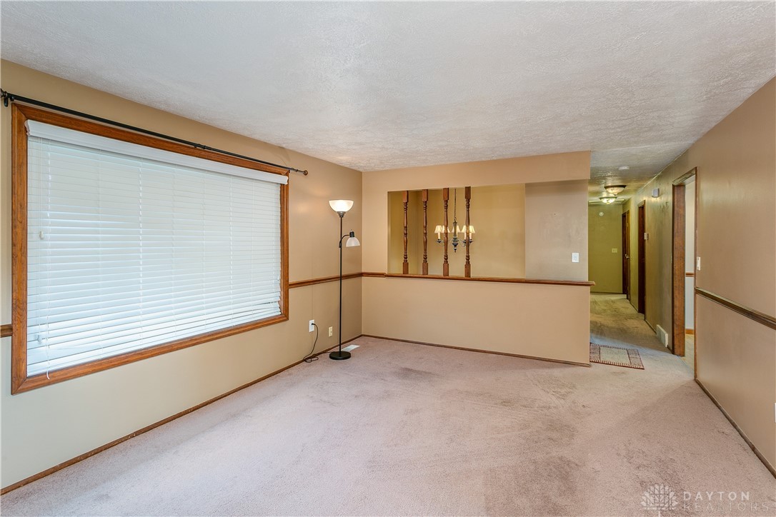 215 Kent Road Tipp City, OH 45371 - Photo 9 of 40 Gallery Image 9