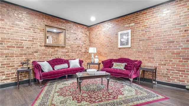 $3,300 | 922 Chartres Street, Unit E, New Orleans, LA 70116