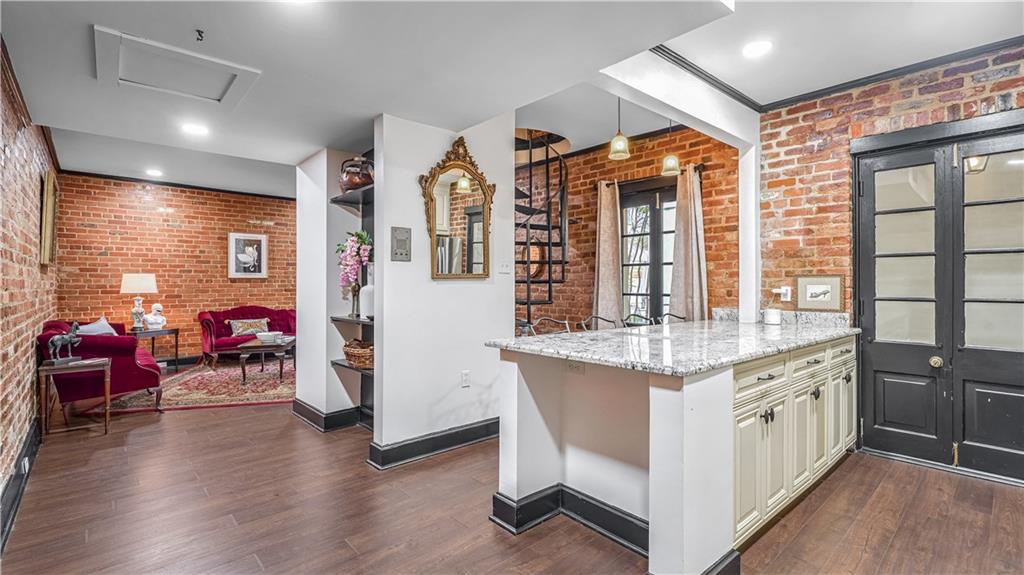 922 Chartres Street, Unit E New Orleans, LA 70116 - Photo 6 of 17