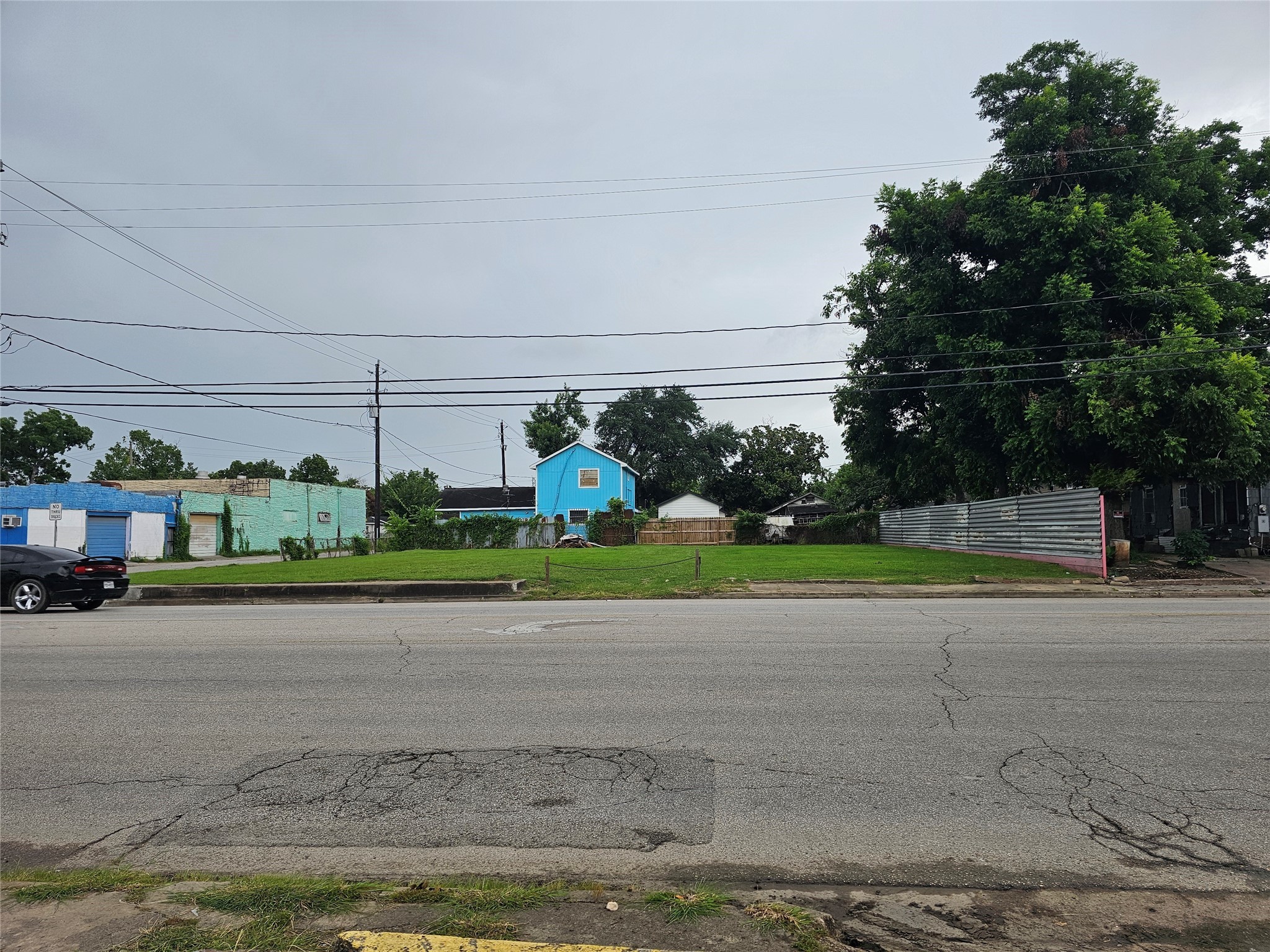 7048 Navigation Boulevard Houston, TX 77011 - Photo 2 of 8