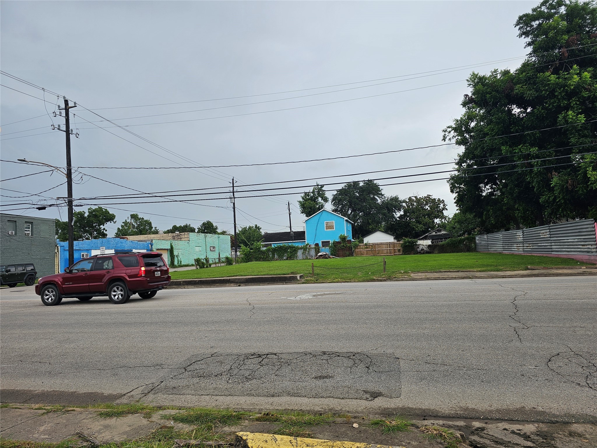 7048 Navigation Boulevard Houston, TX 77011 - Photo 3 of 8