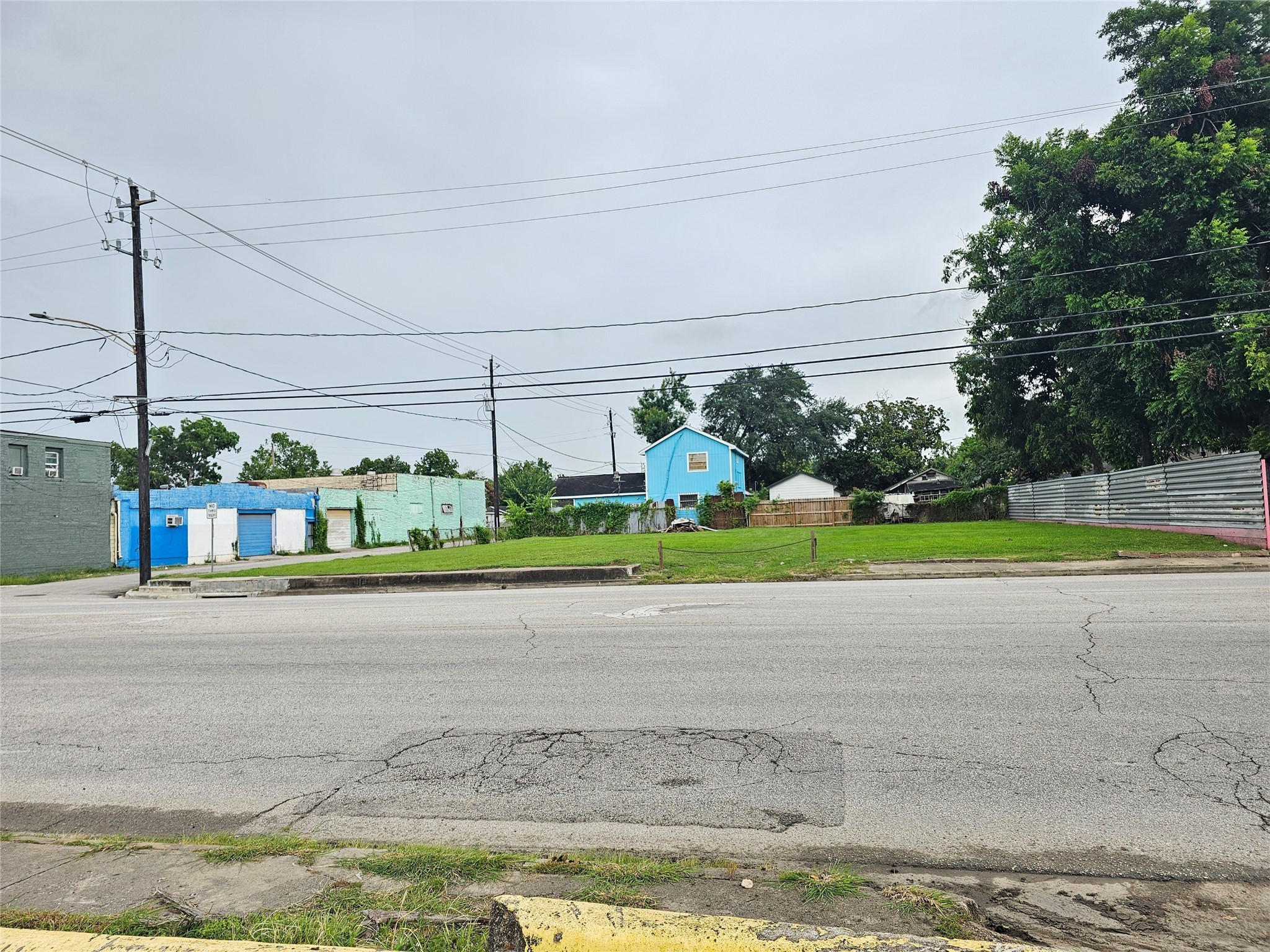 7048 Navigation Boulevard Houston, TX 77011 - Photo 5 of 8