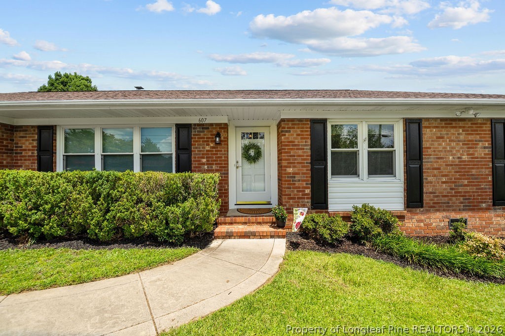 607 Shortridge Road Fayetteville, NC 28303 - Photo 3 of 31