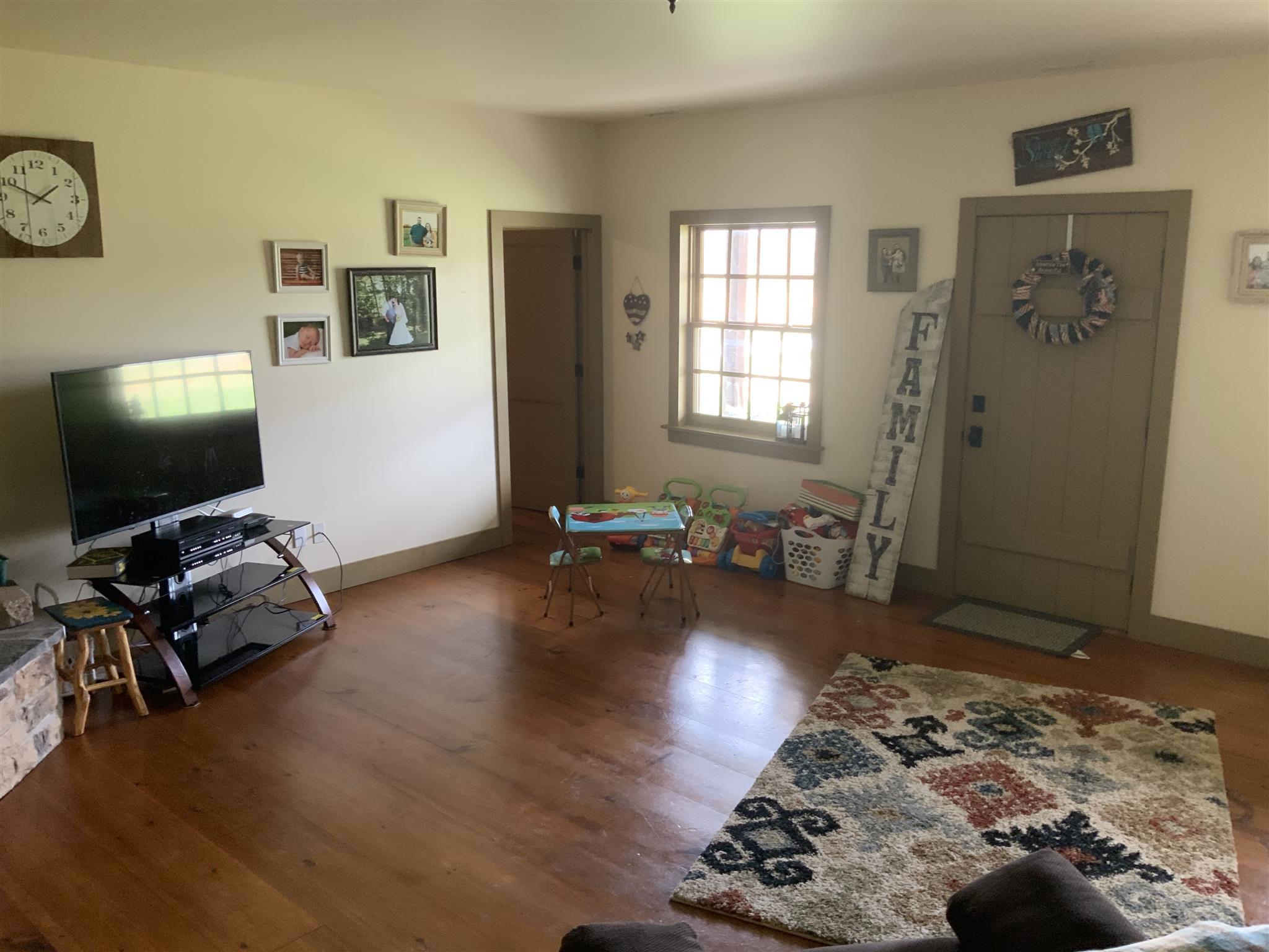 181 Van Buren Road Texico, IL 62889 - Photo 7 of 39
