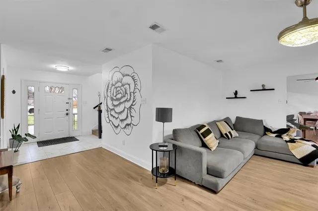 $540,000 | 1827 Sonnet Drive, Grapevine, TX 76051