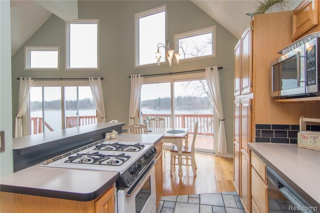 5299 Wayne Road White Lake, MI 48383 - Photo 13 of 52 DSC_0094.jpg