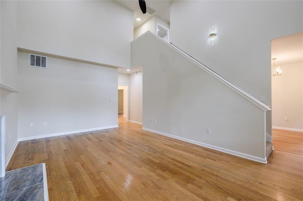 1040 Hubbard Street Southwest Atlanta, GA 30310 - Photo 6 of 43 Gallery Image 6