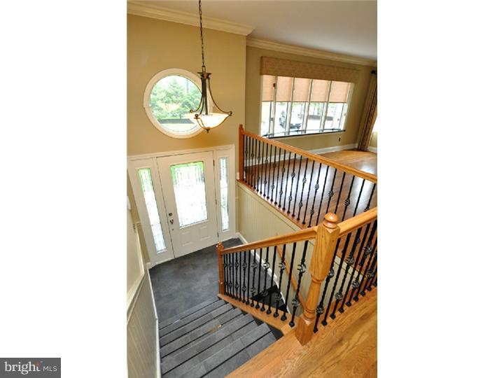 383 Indian Mills Road Shamong, NJ 08088 - Photo 4 of 25 Foyer