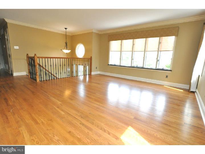 383 Indian Mills Road Shamong, NJ 08088 - Photo 5 of 25 Living Room
