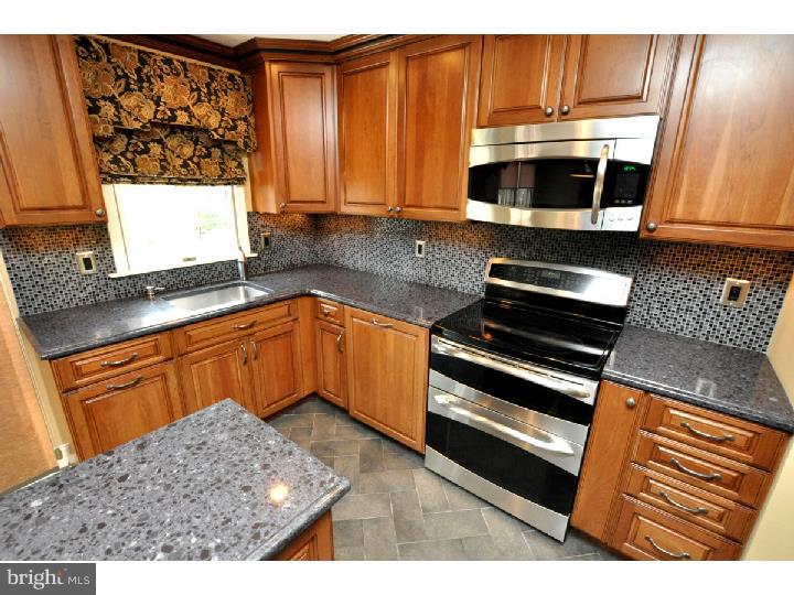 383 Indian Mills Road Shamong, NJ 08088 - Photo 9 of 25 Kitchen
