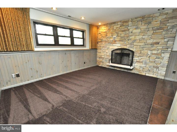 383 Indian Mills Road Shamong, NJ 08088 - Photo 10 of 25 Family Room