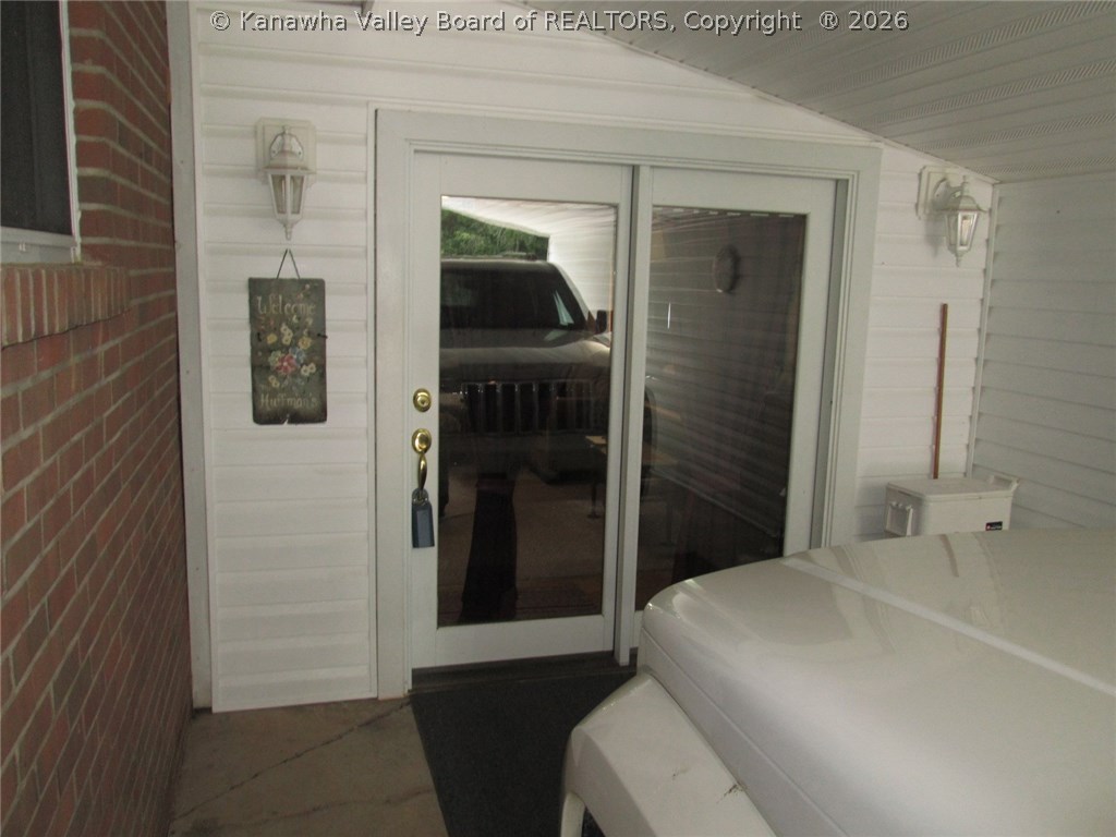 573 West Union Road Clendenin, WV 25045 - Photo 4 of 27 Gallery Image 4