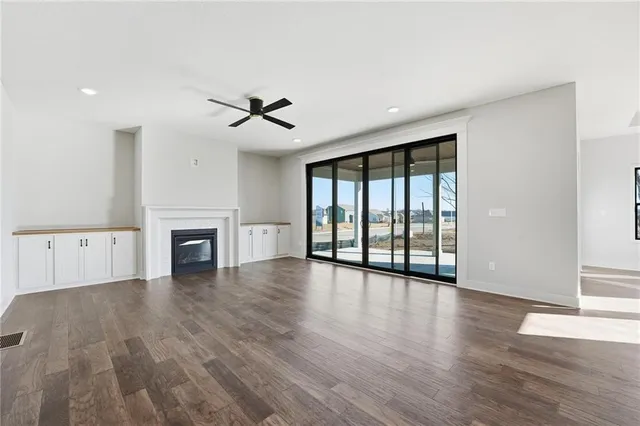 $674,999 | 10427 North Mulberry Street, Kansas City, MO 64155