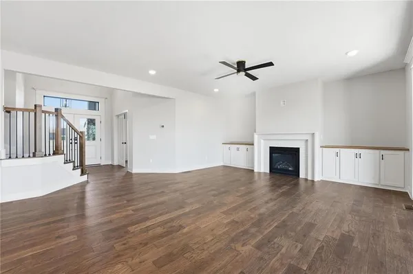 $670,000 | 10427 North Mulberry Street, Kansas City, MO 64155