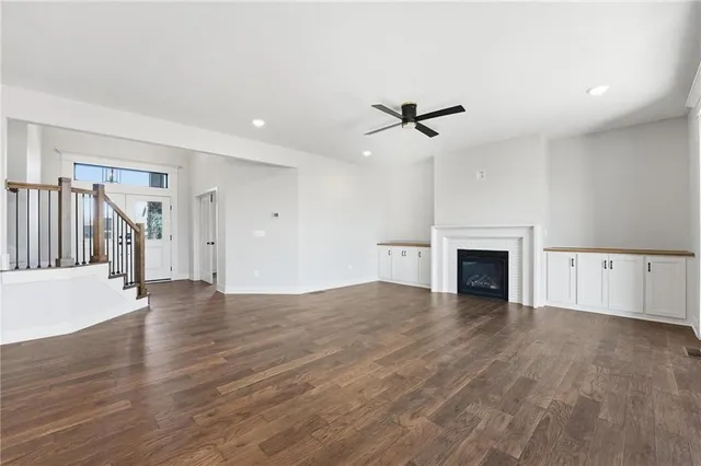 $674,999 | 10427 North Mulberry Street, Kansas City, MO 64155