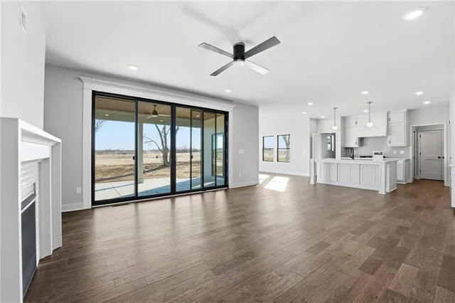 $674,999 | 10427 North Mulberry Street, Kansas City, MO 64155