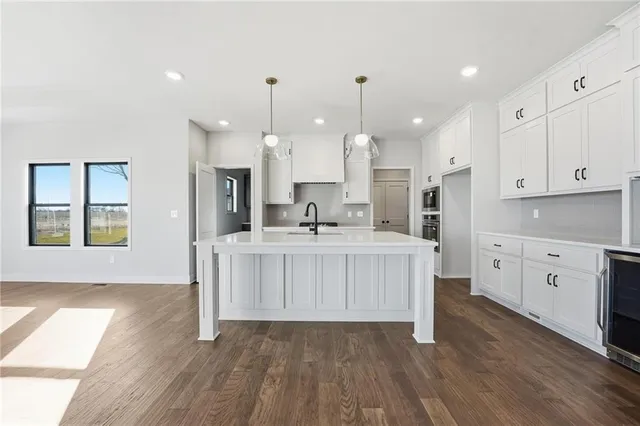 $674,999 | 10427 North Mulberry Street, Kansas City, MO 64155