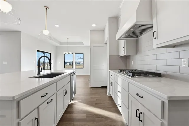 $674,999 | 10427 North Mulberry Street, Kansas City, MO 64155