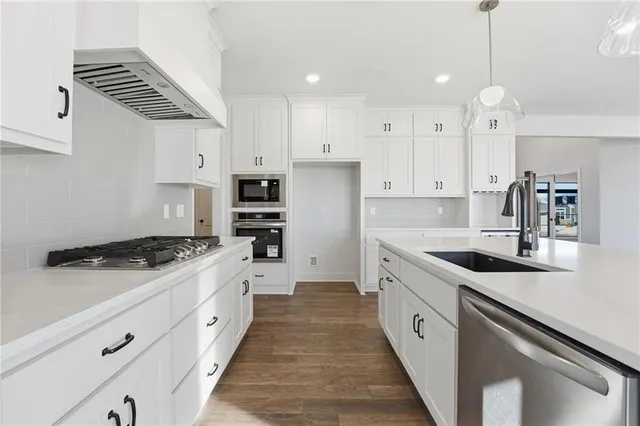 $674,999 | 10427 North Mulberry Street, Kansas City, MO 64155