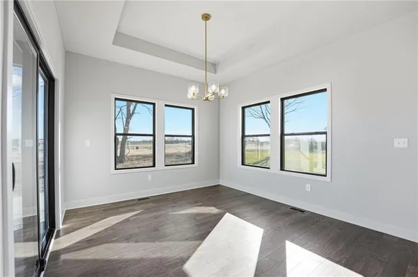 $670,000 | 10427 North Mulberry Street, Kansas City, MO 64155