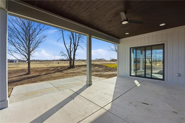 $674,999 | 10427 North Mulberry Street, Kansas City, MO 64155