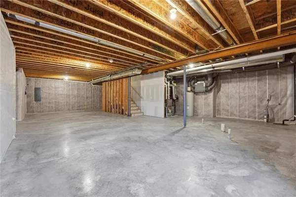 $670,000 | 10427 North Mulberry Street, Kansas City, MO 64155