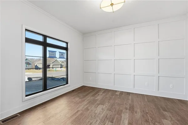$670,000 | 10427 North Mulberry Street, Kansas City, MO 64155