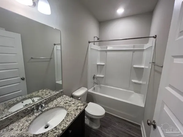 $2,195 | 5319 Red Shoulder Road, Pace, FL 32571