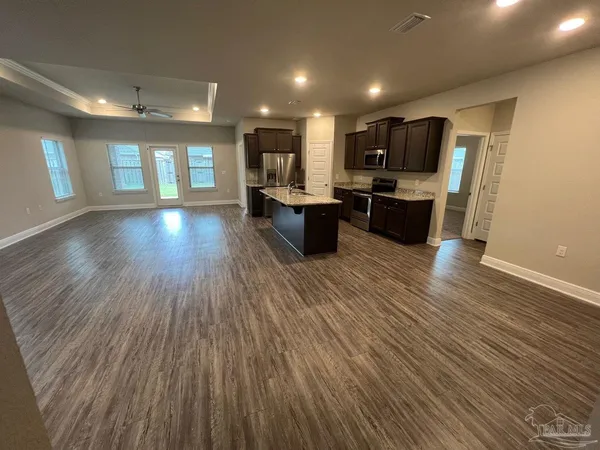 $2,195 | 5319 Red Shoulder Road, Pace, FL 32571