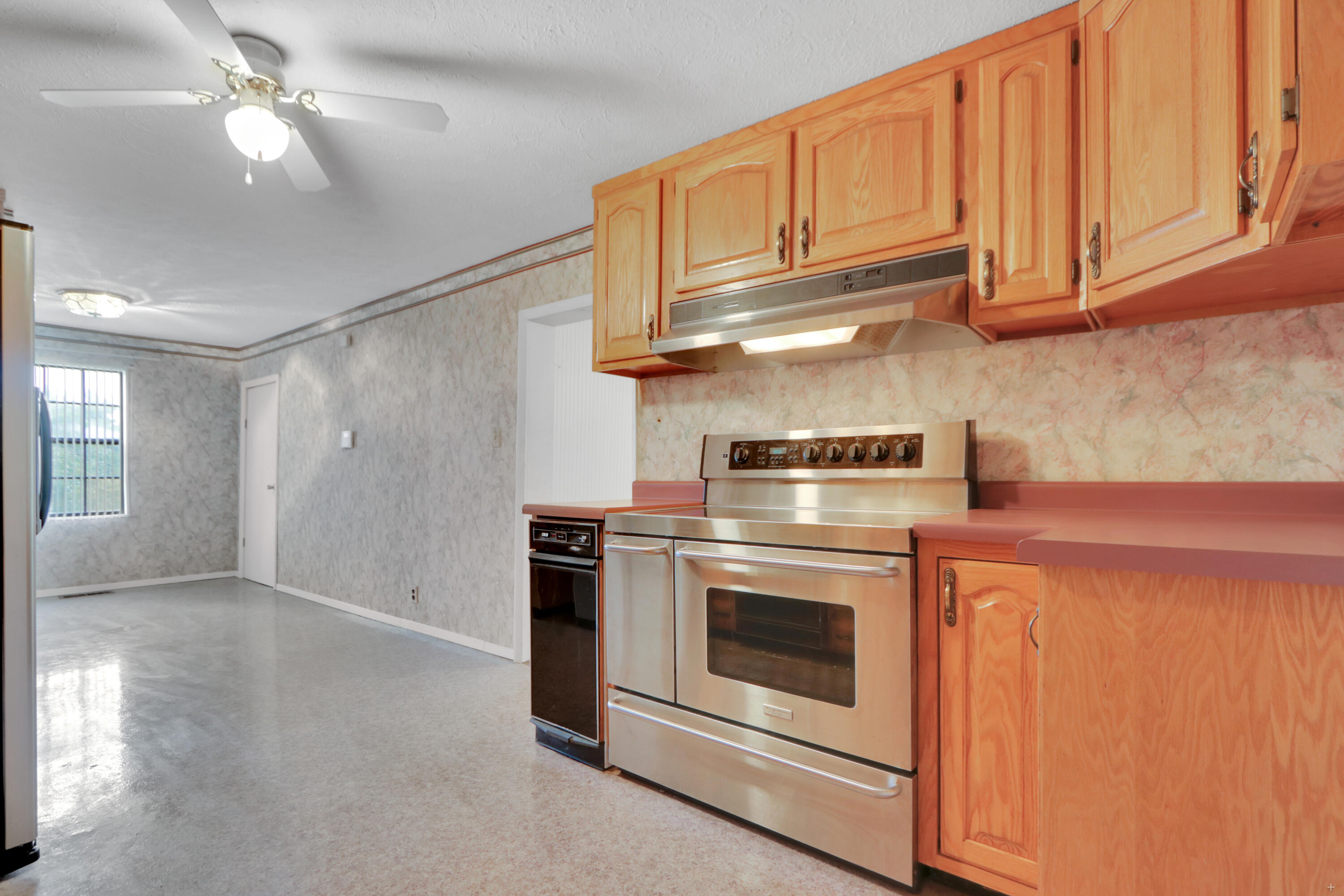 212 Buffalo Road Oneida, TN 37841 - Photo 11 of 27 Positive Perceptions-7