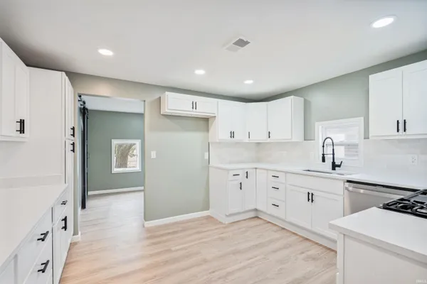 $339,900 | 825 North Carter Street, Greentown, IN 46936