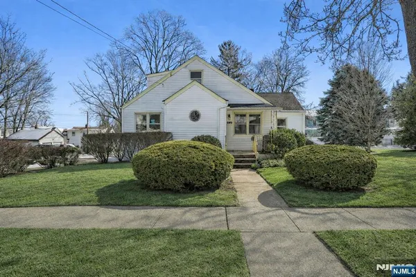 $888,000 | 649 8th Street, Carlstadt, NJ 07072
