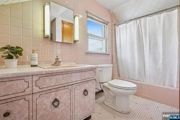 $888,000 | 649 8th Street, Carlstadt, NJ 07072