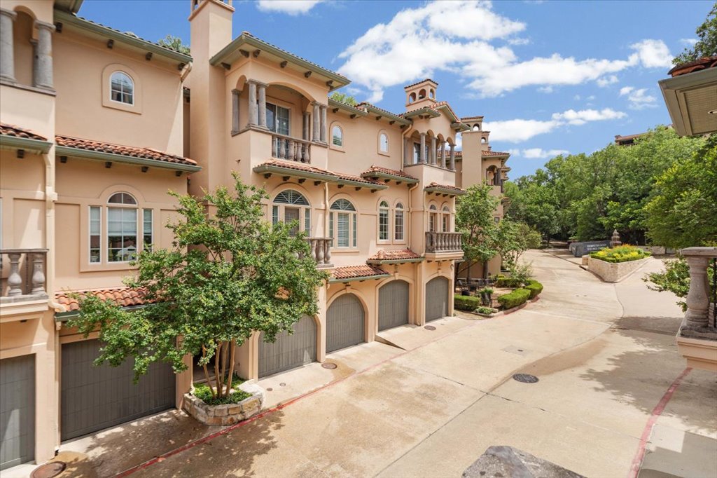 1529 Barton Springs Road, Unit 27 Austin, TX 78704 - Photo 23 of 40