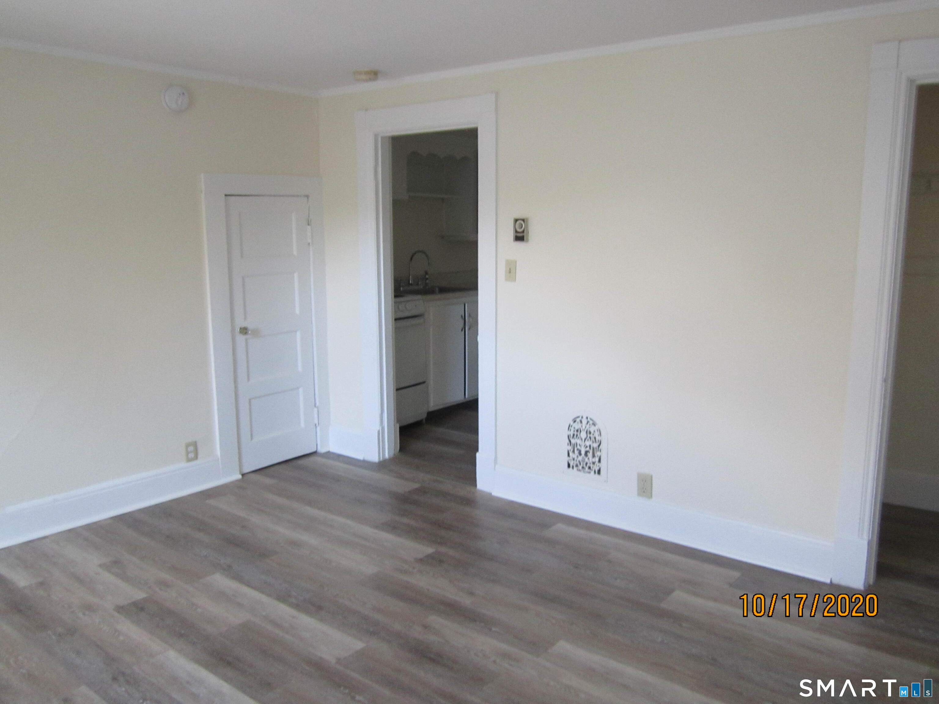 1085 Broad Street Meriden, CT 06450 - Photo 3 of 12