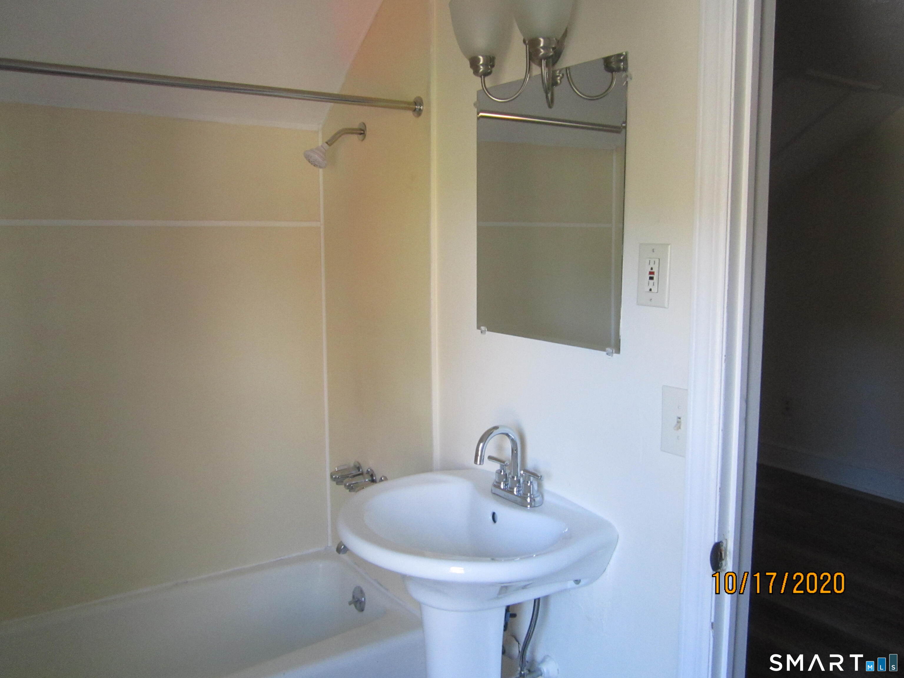 1085 Broad Street Meriden, CT 06450 - Photo 9 of 12