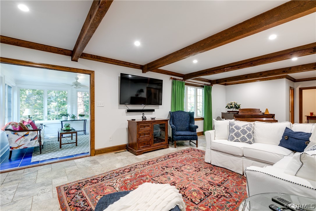 27 Dahlgren Road Henrico, VA 23238 - Photo 11 of 47 Family Room, Wood Burning FP
