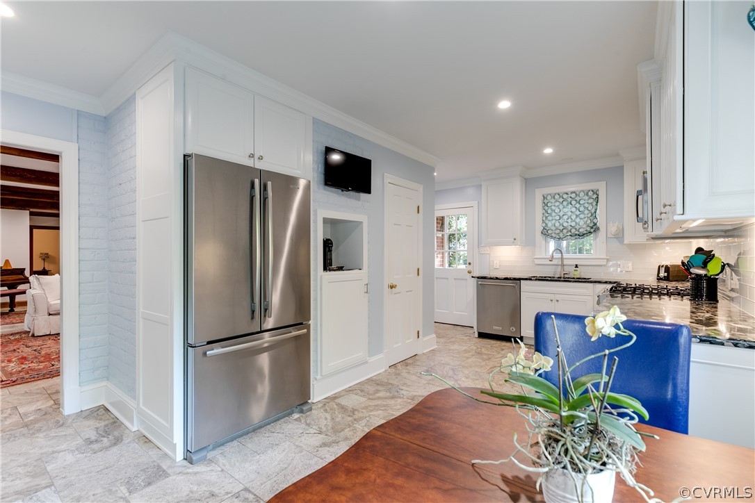 27 Dahlgren Road Henrico, VA 23238 - Photo 16 of 47 Kitchen, Renovated 2015
