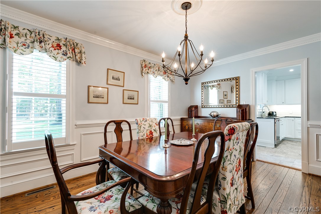 27 Dahlgren Road Henrico, VA 23238 - Photo 21 of 47 Dining Room