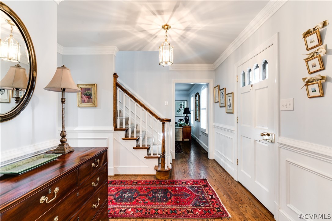 27 Dahlgren Road Henrico, VA 23238 - Photo 5 of 47 Foyer